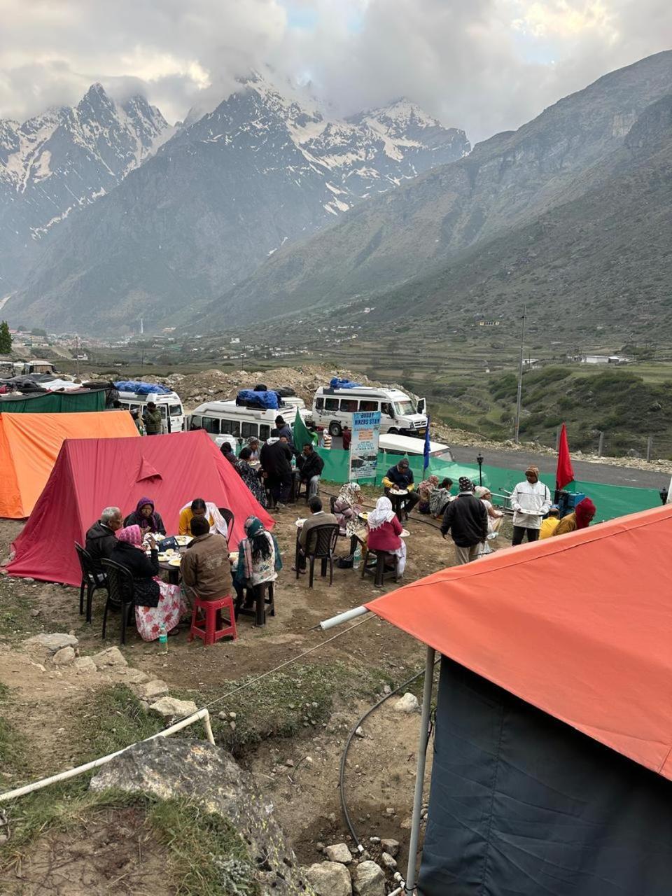 Buddy Hikers Stay Badrinath Luaran gambar